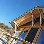 Newland Valley Log * אולברסטון