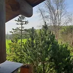 Newland Valley Log * אולברסטון