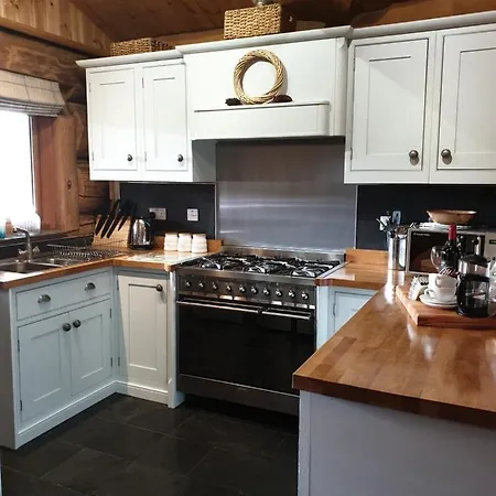 Chalet Newland Valley Log *