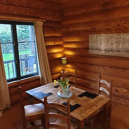 Chalet Newland Valley Log