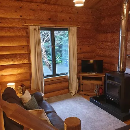 Newland Valley Log Chalet *