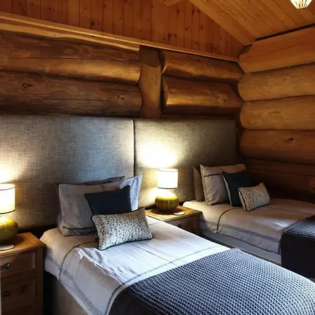 Chalet Newland Valley Log