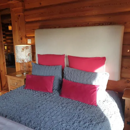 Chalet Newland Valley Log *