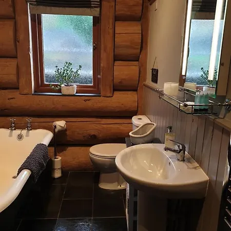 샬레 Newland Valley Log 울버스톤