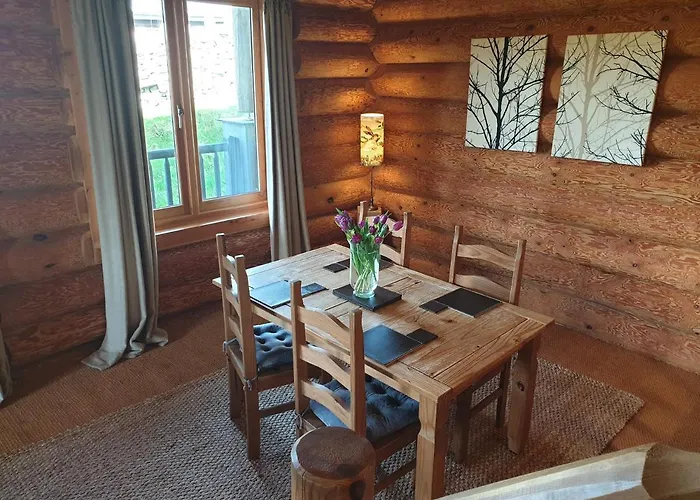 Chalet Newland Valley Log